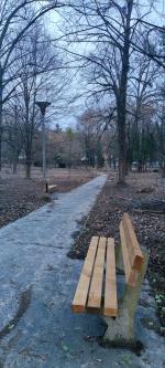 Nové lavičky v zámockom parku 13.3.2023